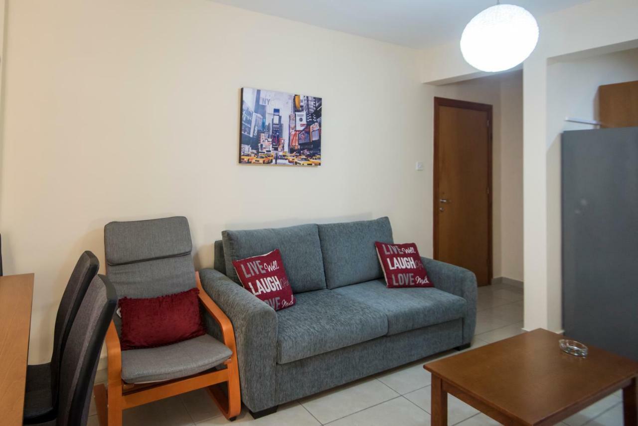 Ria Flat 402 Apartment *