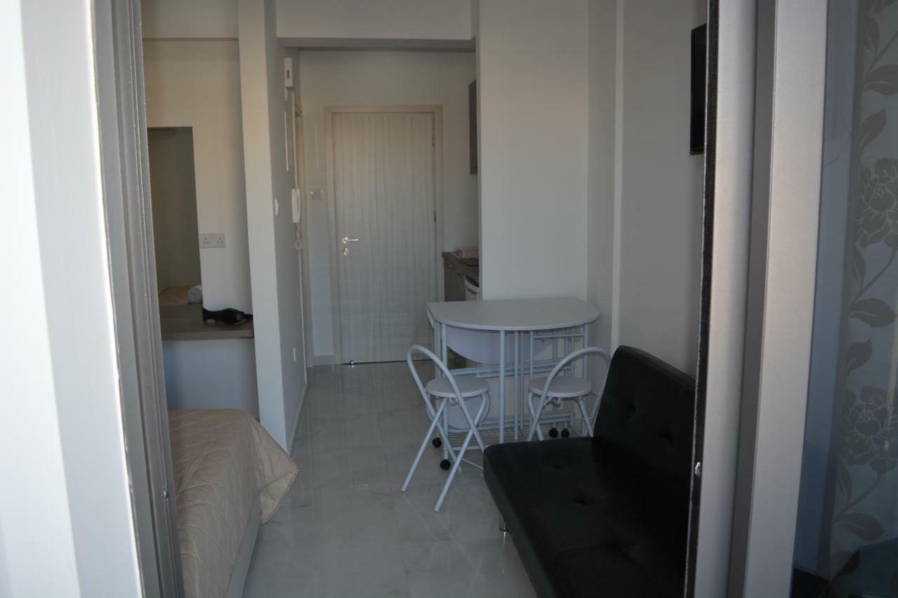Apartment P.l Hermes &