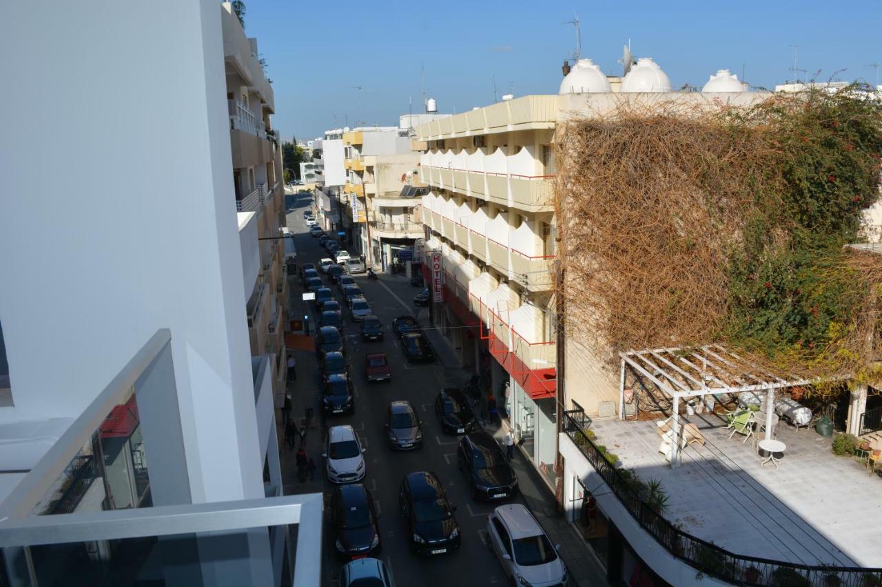 P.l Hermes & * Larnaca