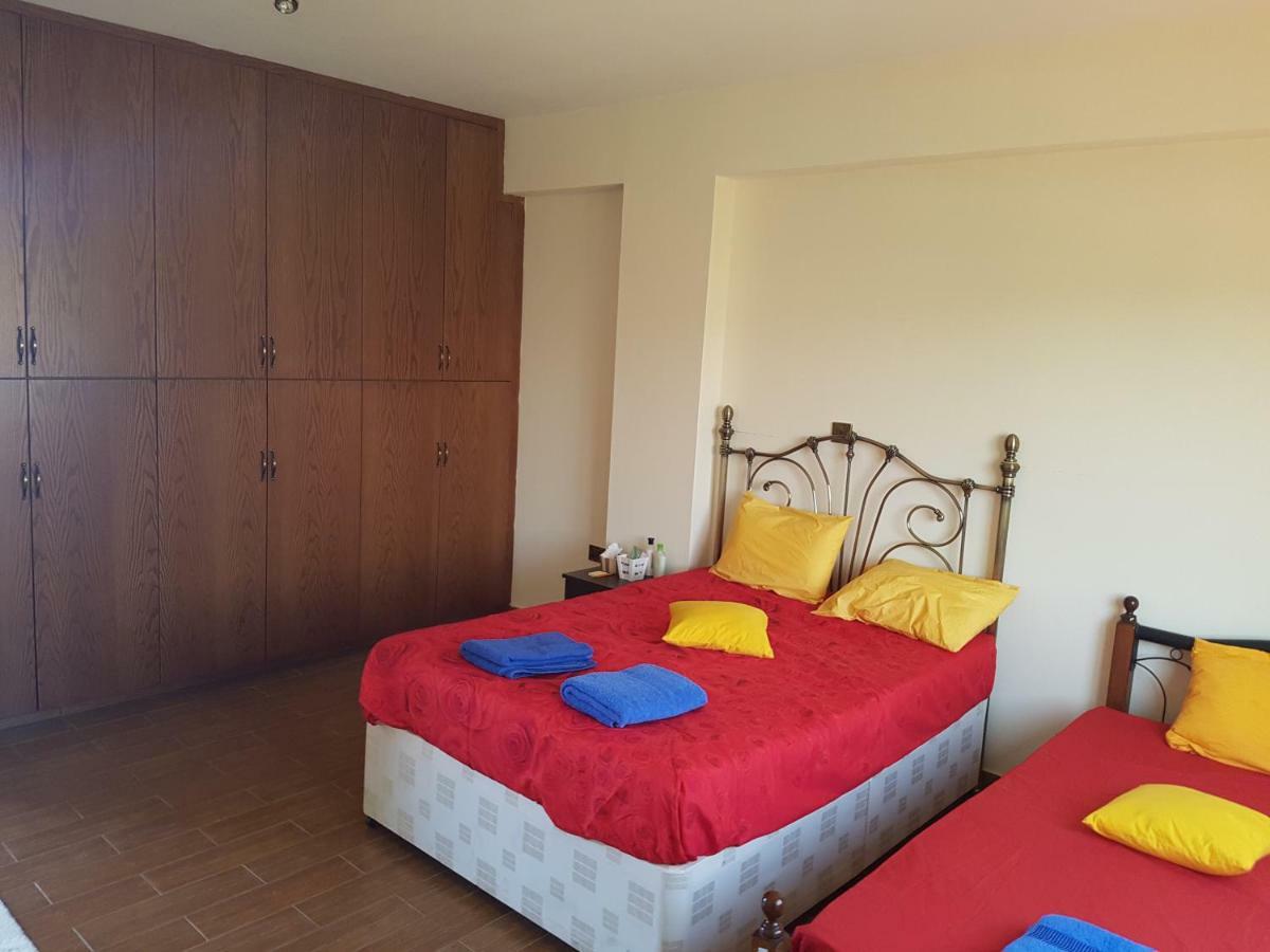 Mansion Ideal For 3 Families Or * Larnaca