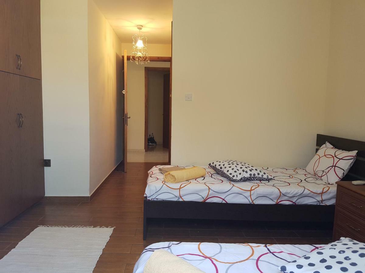 Mansion Ideal For 3 Families Or Larnaca
