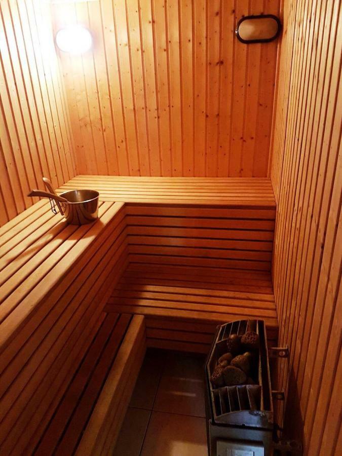 Newly Remodelled Apartment, Pool, Sauna And Gym *