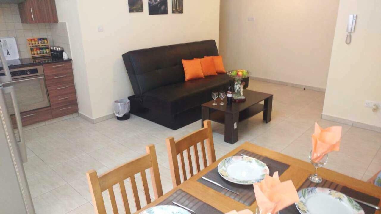 Apartment Newly Remodelled Apartment, Pool, Sauna And Gym