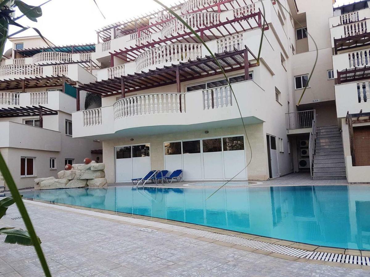 Newly Remodelled Apartment, Pool, Sauna And Gym * Larnaka