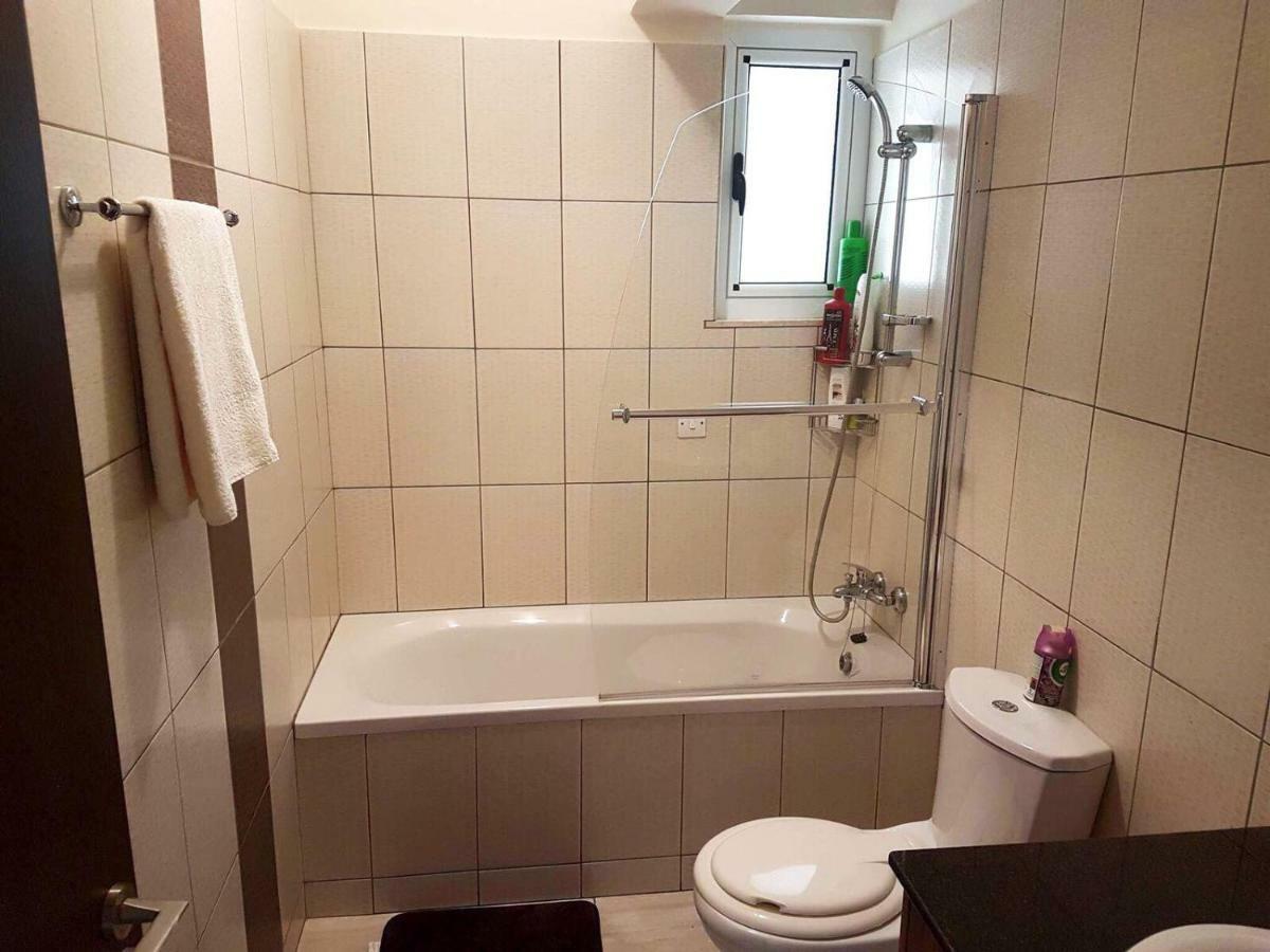 Newly Remodelled Apartment, Pool, Sauna And Gym Larnaka