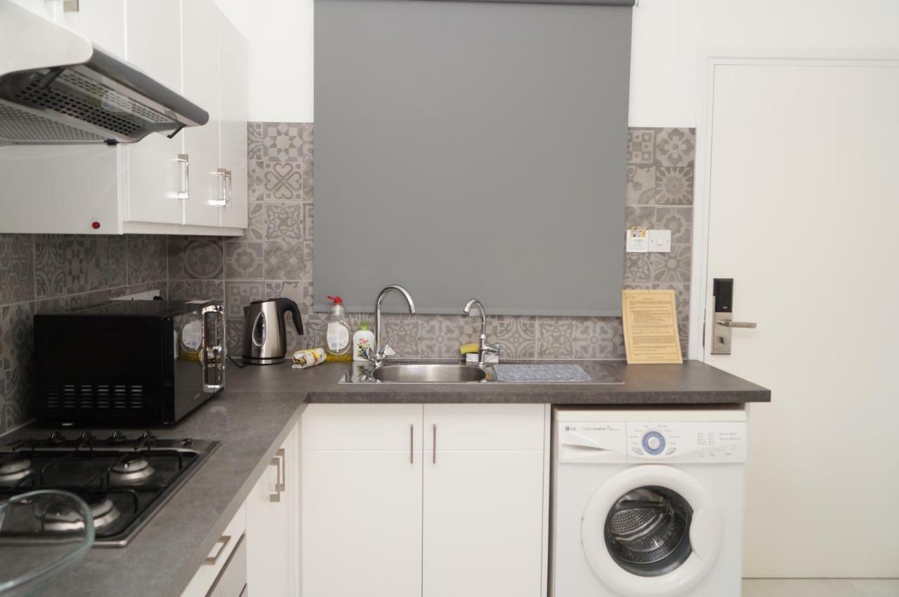 Oum Haram 66 Apartment Larnaca