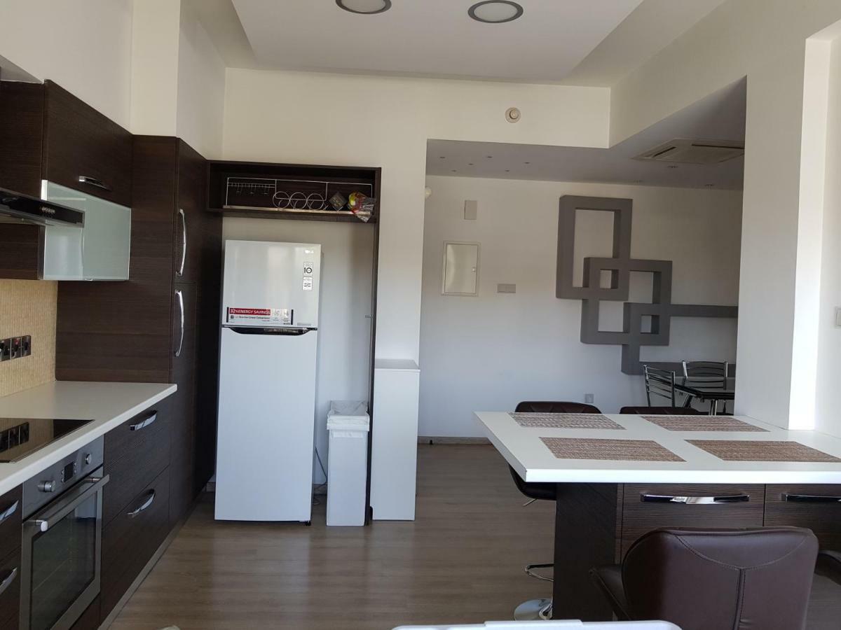 Designer Apartament In *