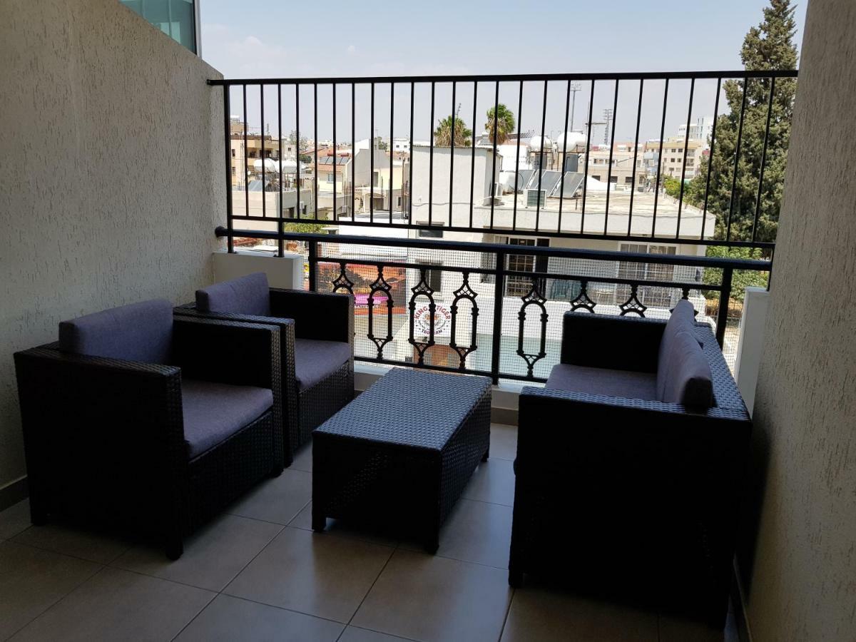 Designer Apartament In Apartment Larnaca