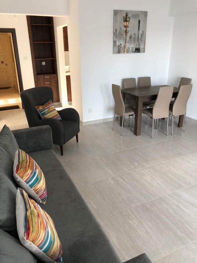 Brand New Lux Mackenzie Apartment