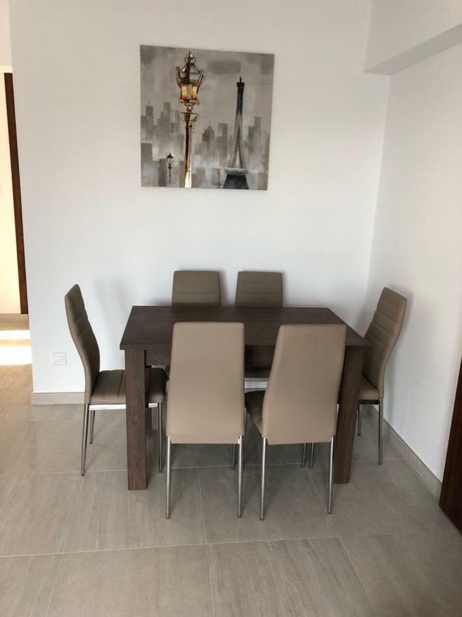 Brand New Lux Mackenzie Apartment
