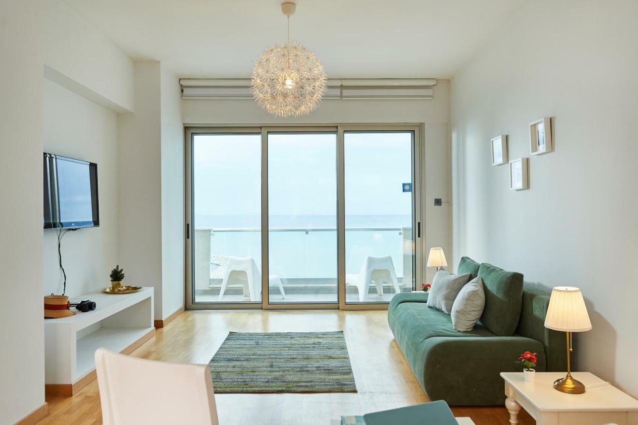 Finikoudes Luxury Larnaca