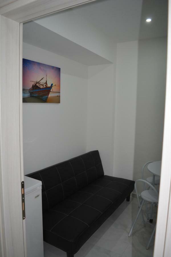 Apartment P.l Hermes & *