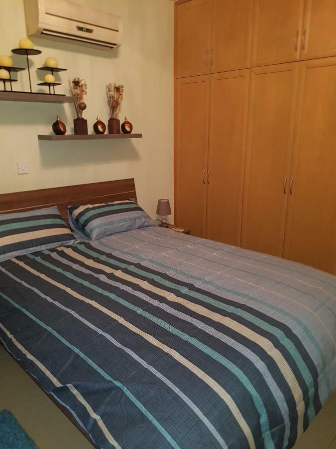 Ria Court 33