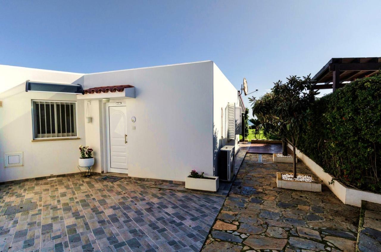 Nhà nghỉ Blue Bay House Larnaca