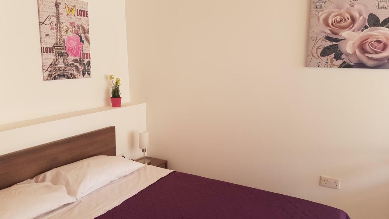 Zorbas No 2 Apartment *