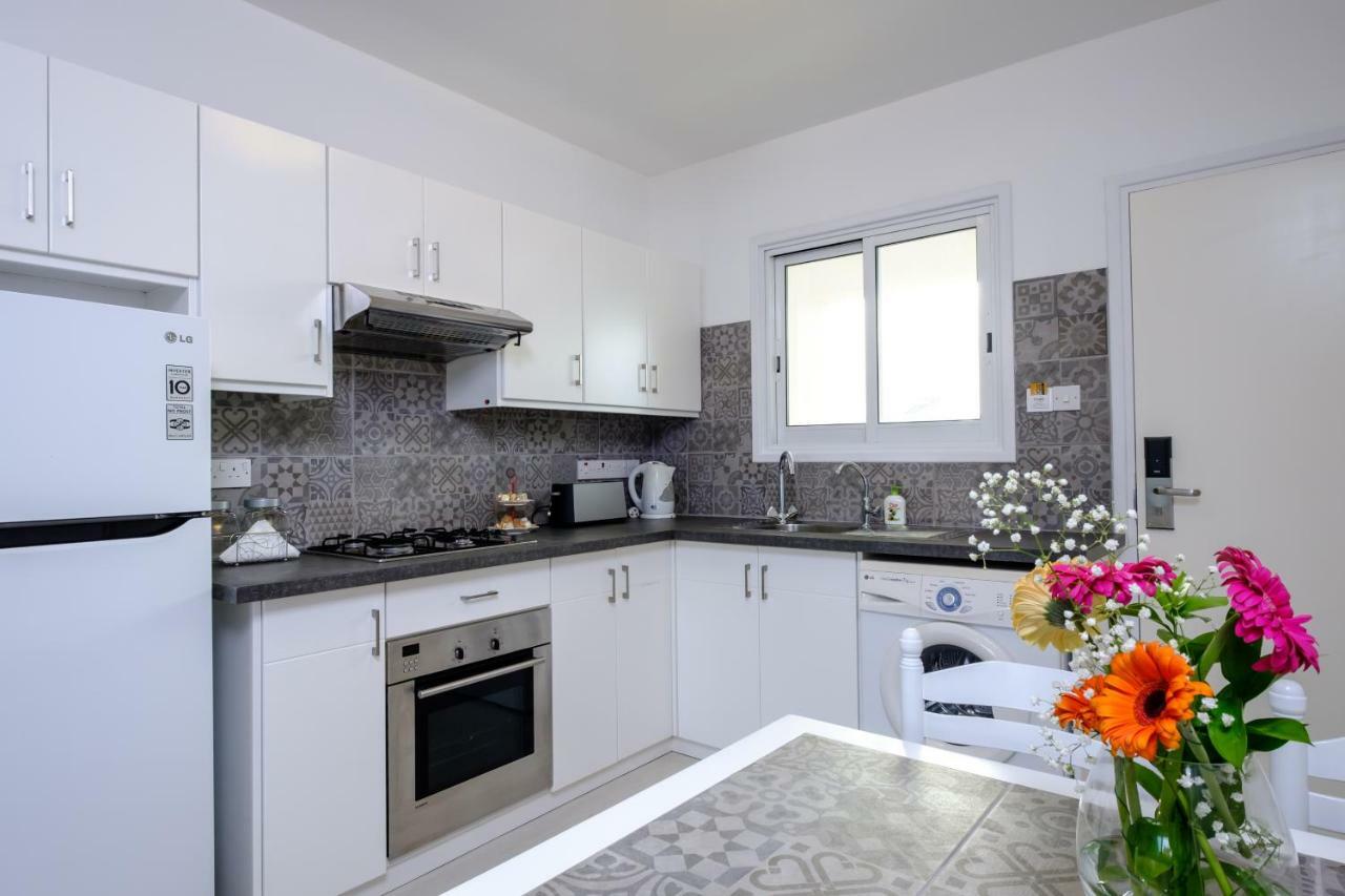Apartment Oum Haram 66 *