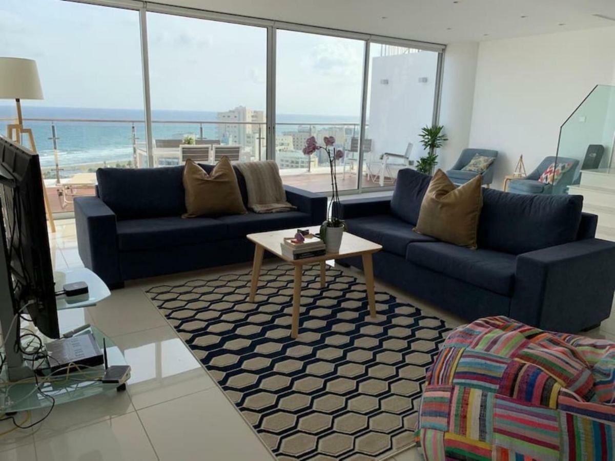 3b Seaview Duplex Penthouse W Hot Tub Finikoudes Beach *