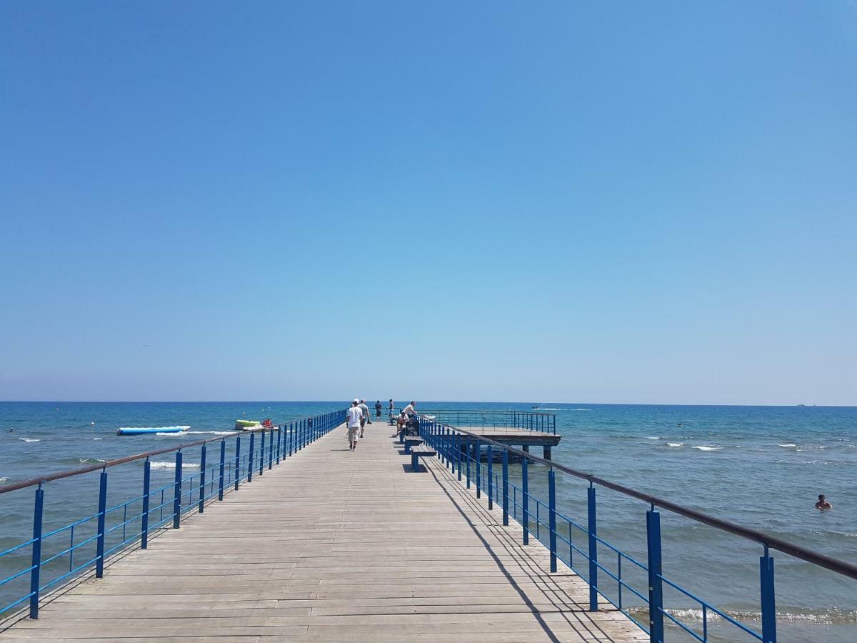 Oum Haram 66 * Larnaca