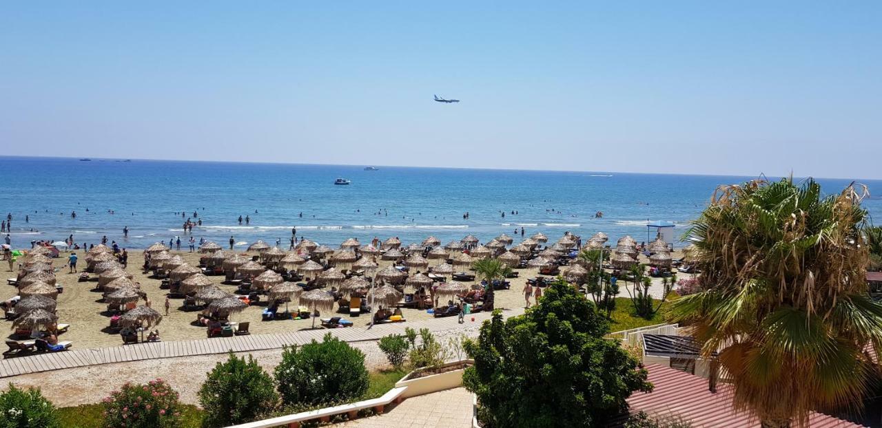 Haig's Dream Flat On The * Larnaca