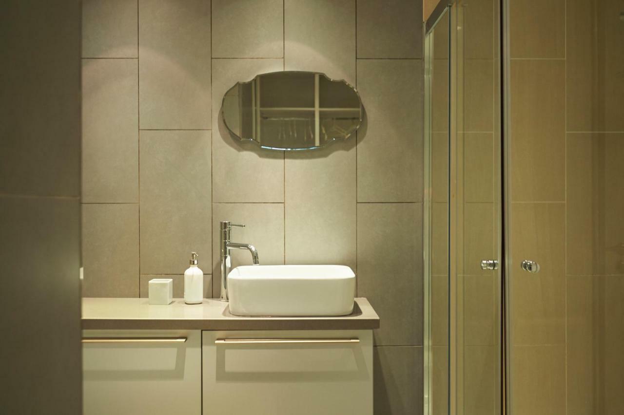 Finikoudes Luxury Apartment Larnaca