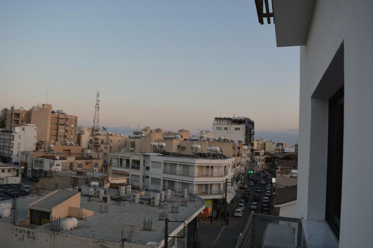 P.l Hermes & * Larnaca