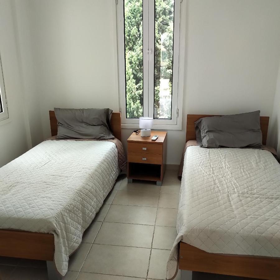 Poseidon Gardens - Beachfront Spacious Larnaca