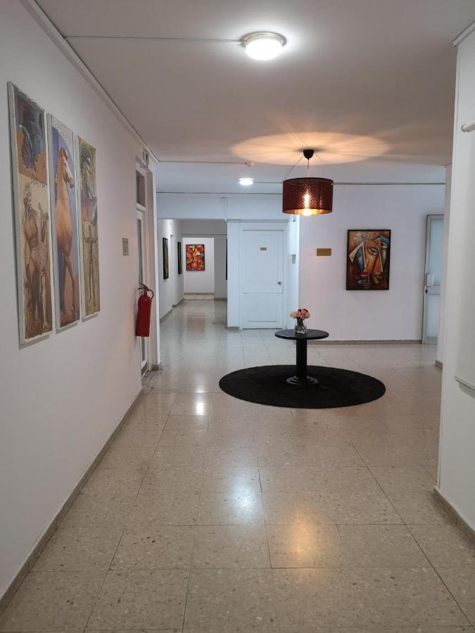 Sun Hall Beach Aparthotel 3*