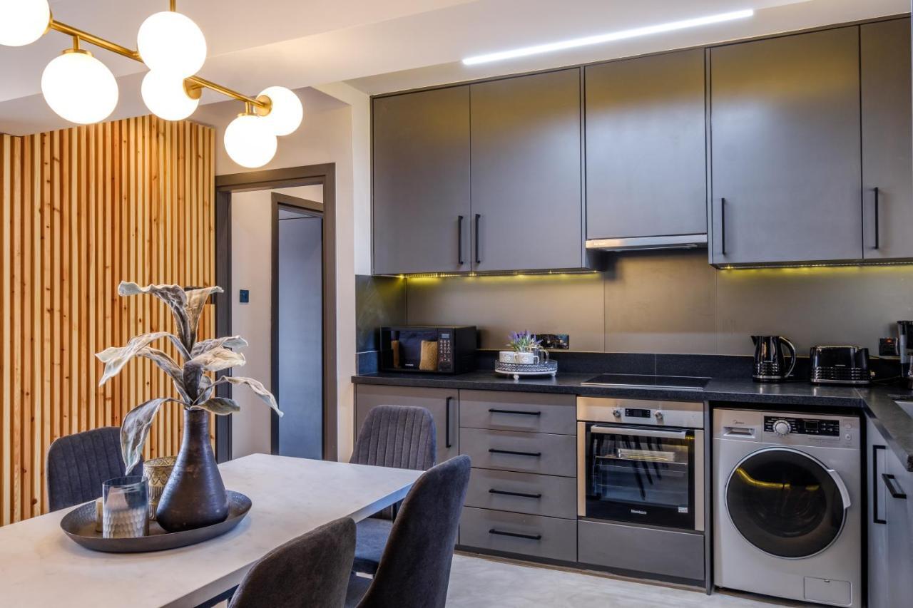 Lazuli Green View 3bdr Apartment *