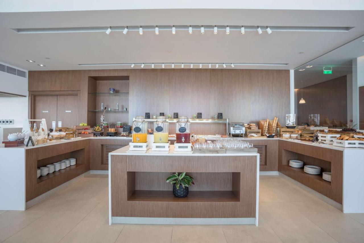 Radisson Blu Hotel, Larnaca