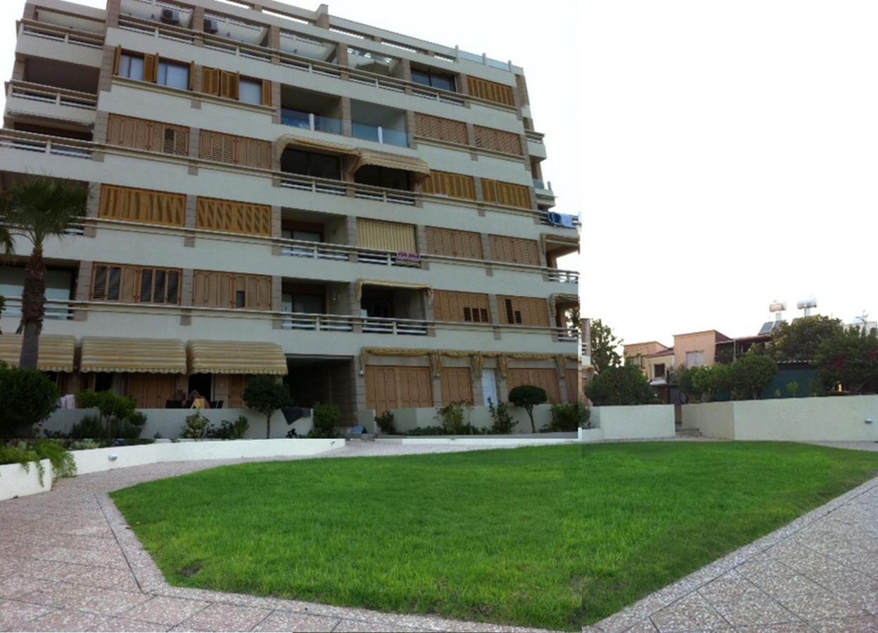 Makenzie * Larnaca