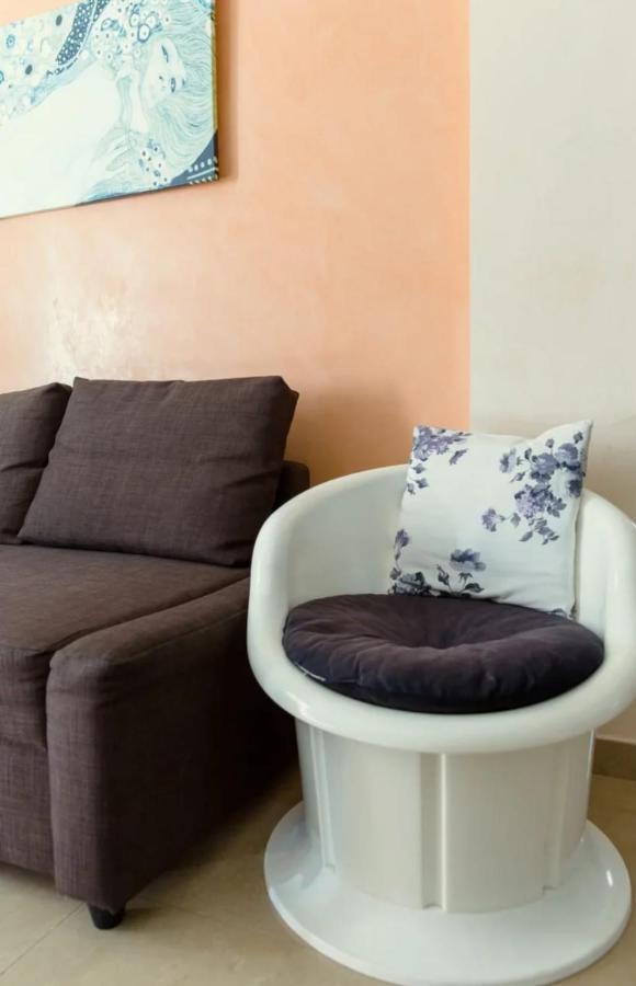 Christina Apartment *