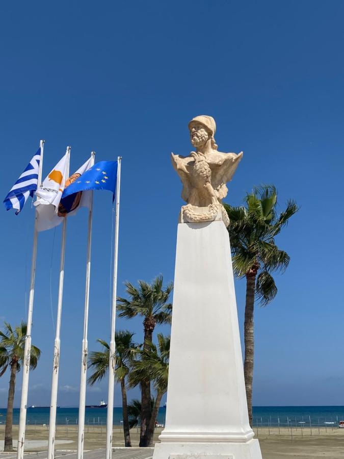 Ithaki Phinikoudes No. 106 Apartment Larnaca