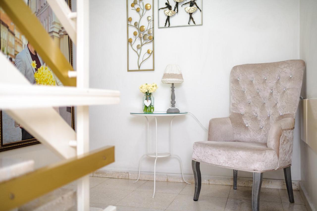 Angela's Luxury Apartment *
