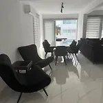 Destalo Lake Villa