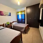 Modern 2Br Appartment Near Finikoudes Beach - Larnaka