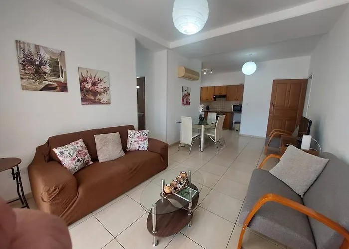 Sunny 2 Bedroom Larnaca Center