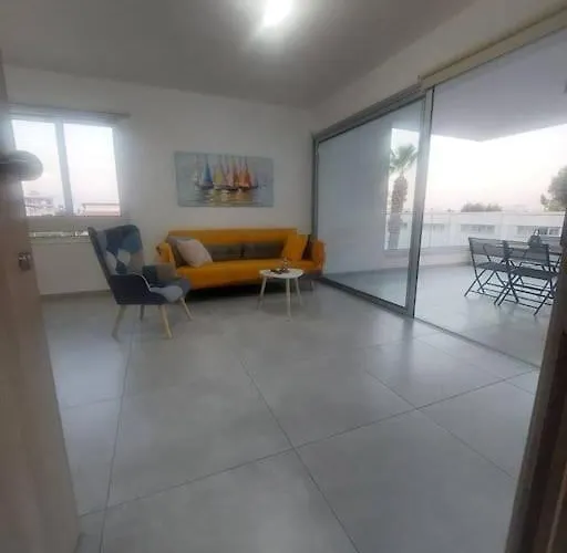 Luxury 2 Bedroom Apartment