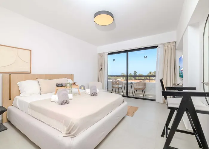 Finikoudes Marina View 202