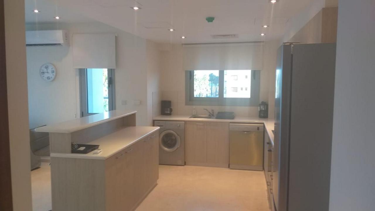 Apartment Horizon Luxury At Finikoudes Beach 302