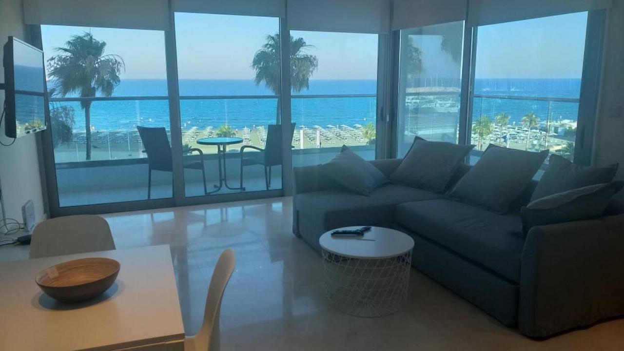 Horizon Luxury At Finikoudes Beach 302 *