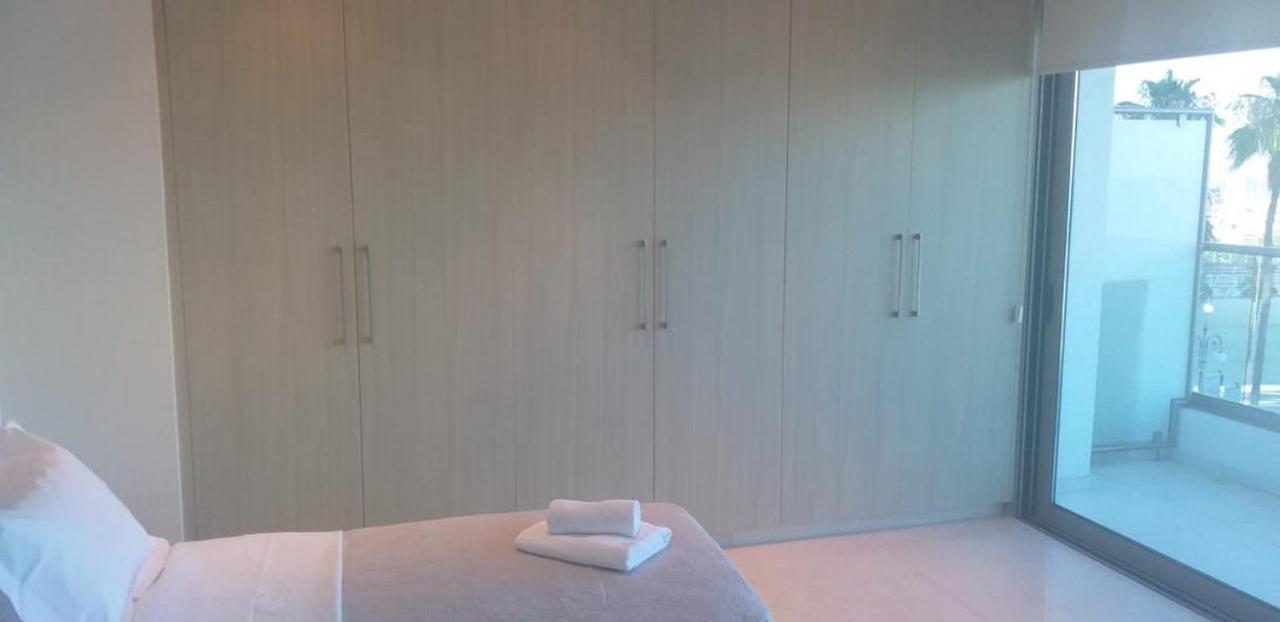 Apartment Horizon Luxury At Finikoudes Beach 302 *