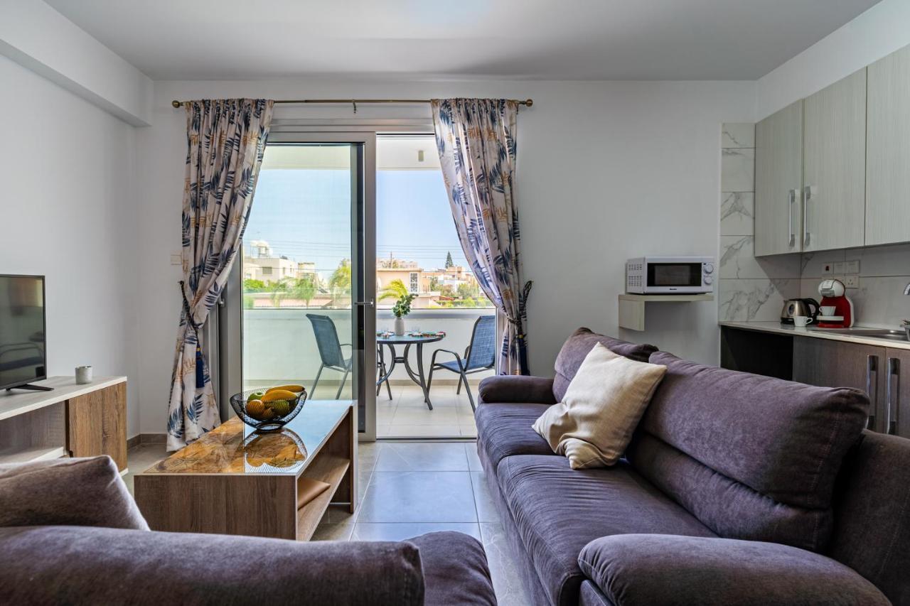 Brightly Lit 1- Br In *