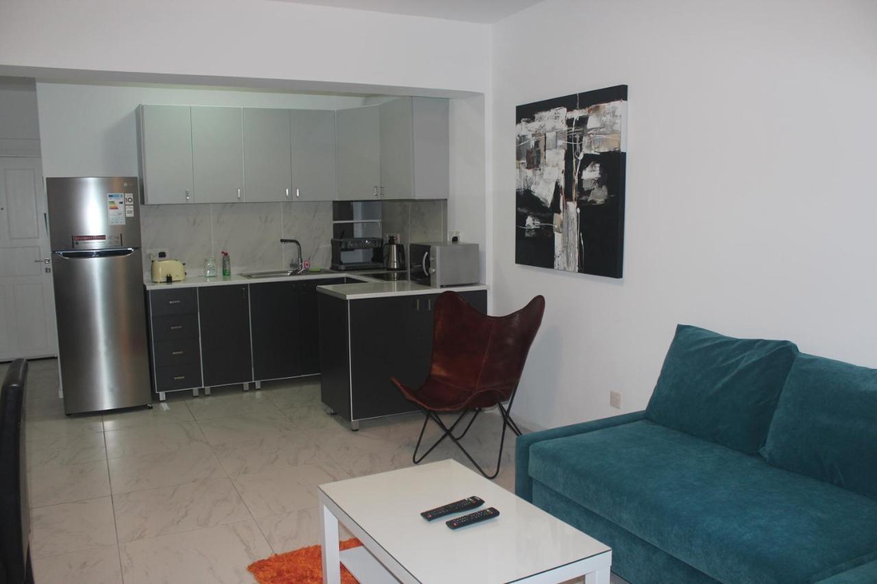 Helen Milos Court No.5 Apartment *