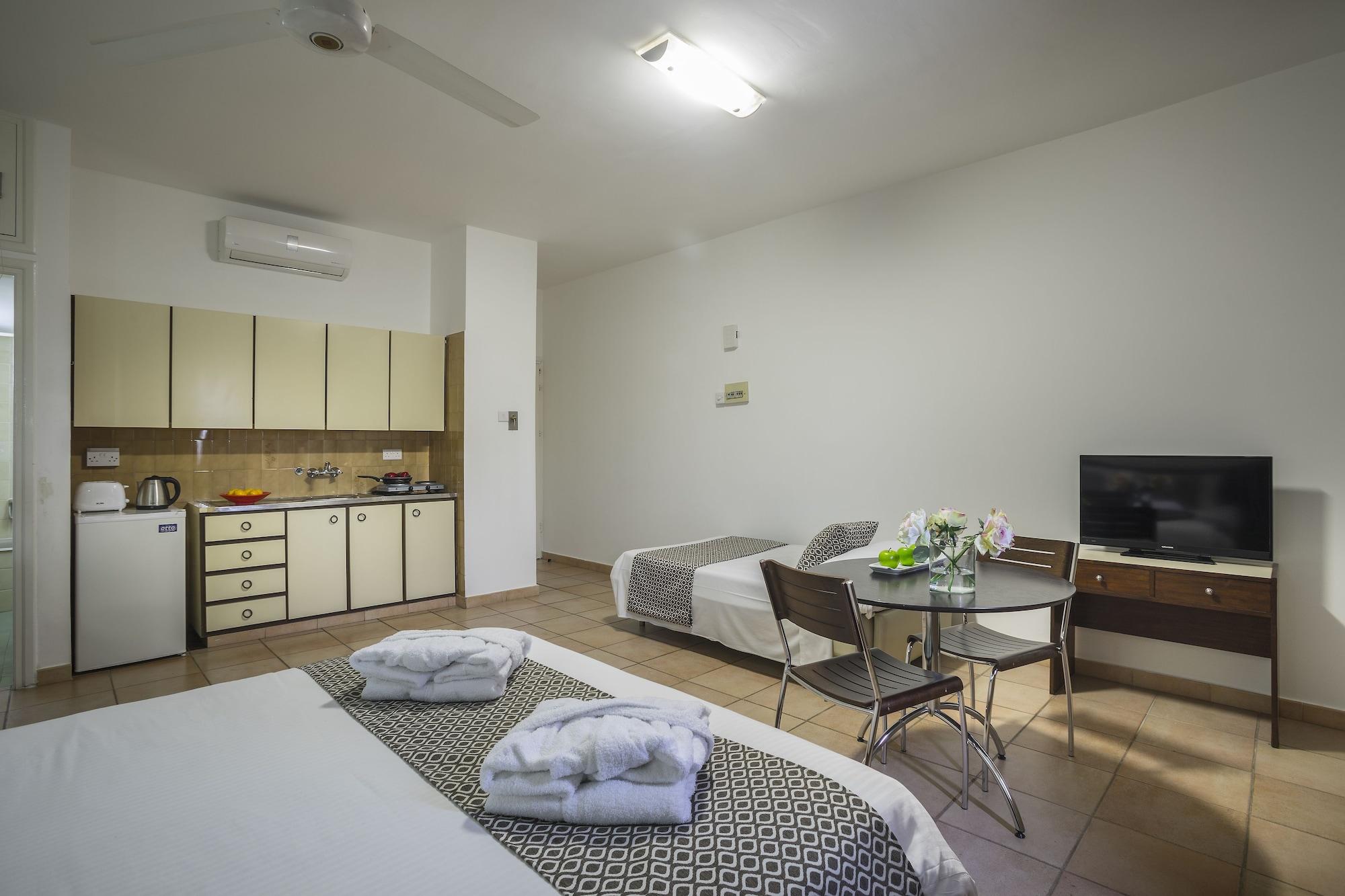 Aparthotel Costantiana 3*