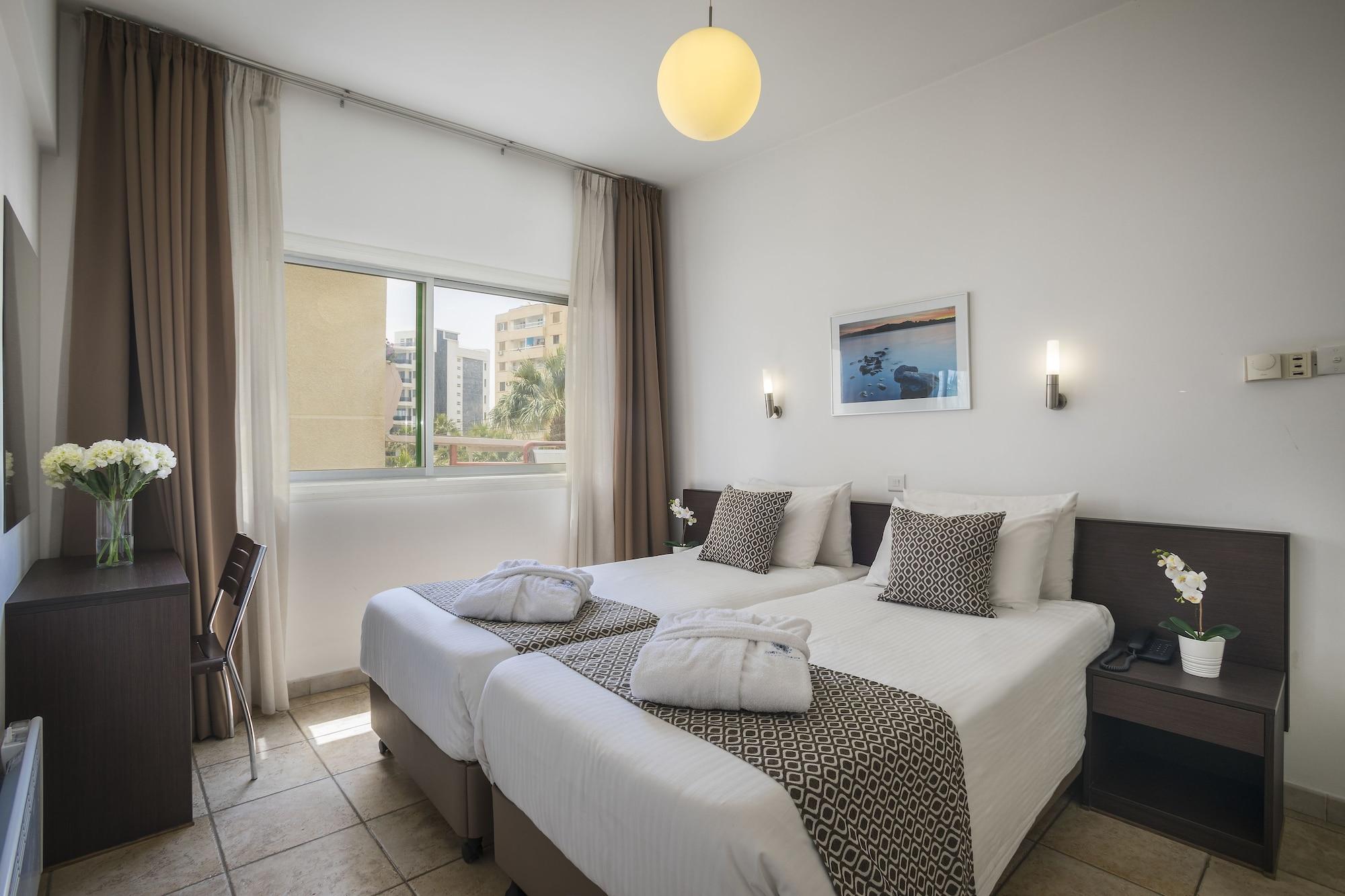 Aparthotel Costantiana 3*