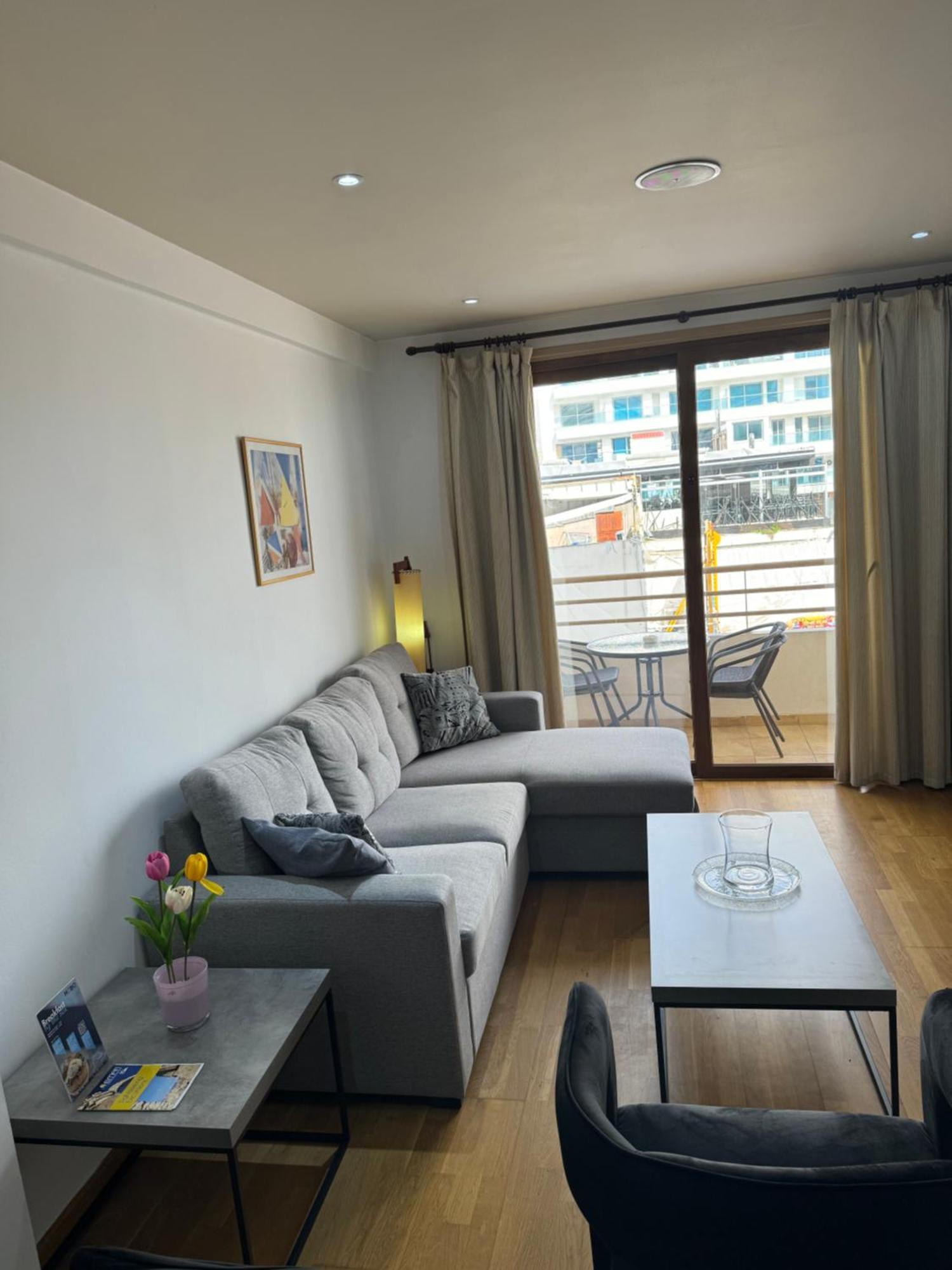 Apartment Ithaki Phinikoudes No. 105 Larnaca