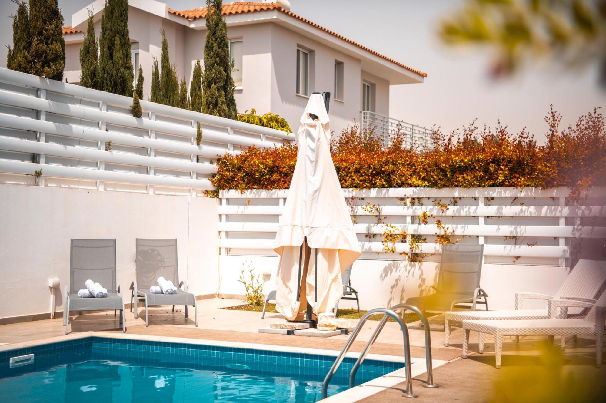 Villa Saturn *
