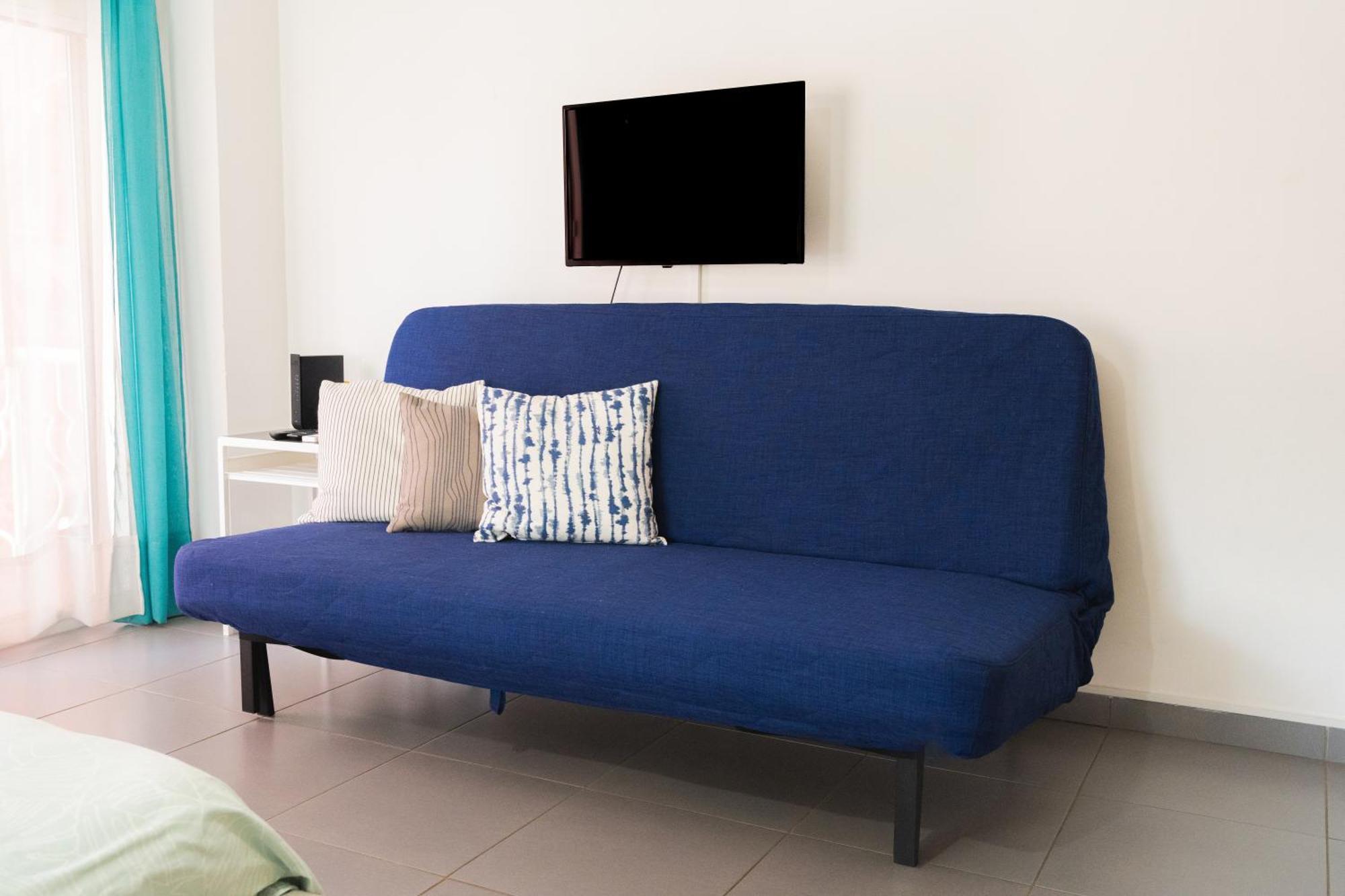 Mackenzie Blu Larnaca
