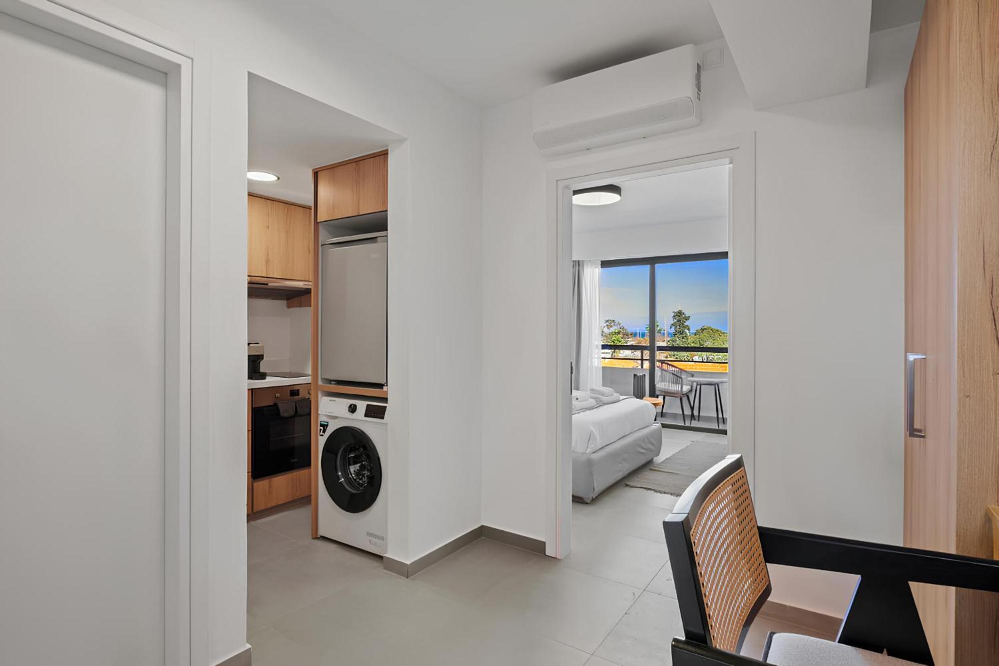 Finikoudes Marina View 202 Apartment