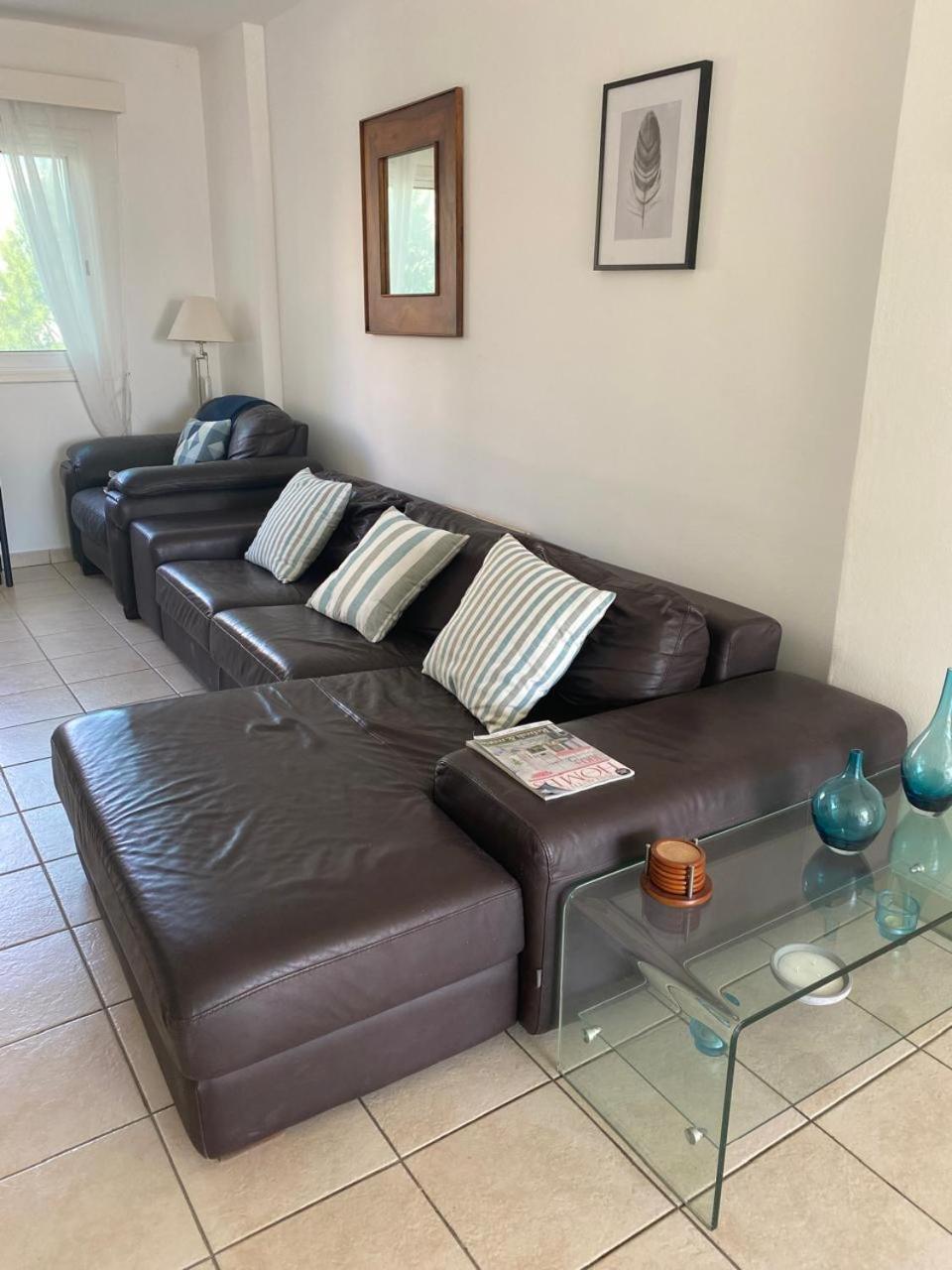 Atlantis Court In Makenzy Apartment